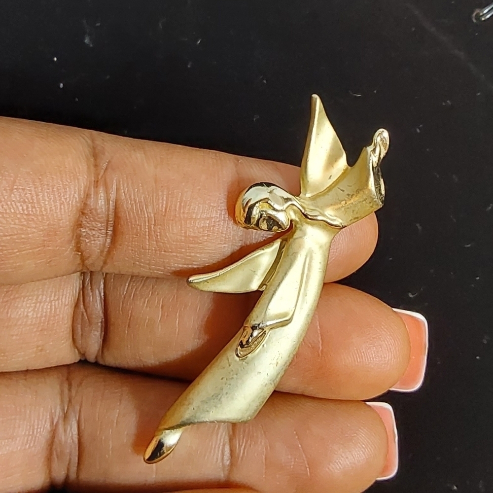 GIUSTI ANGEL‎  GOLD PIN BROOCH